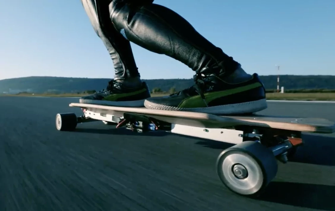 ELECTRIC SKATEBOARD