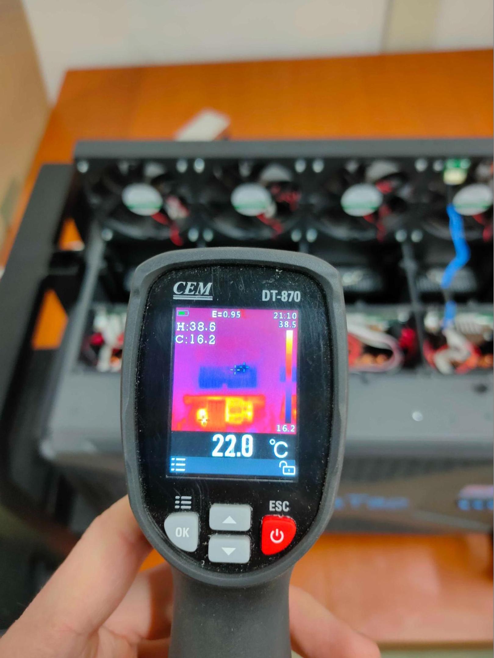 AcquaTap portable water generator