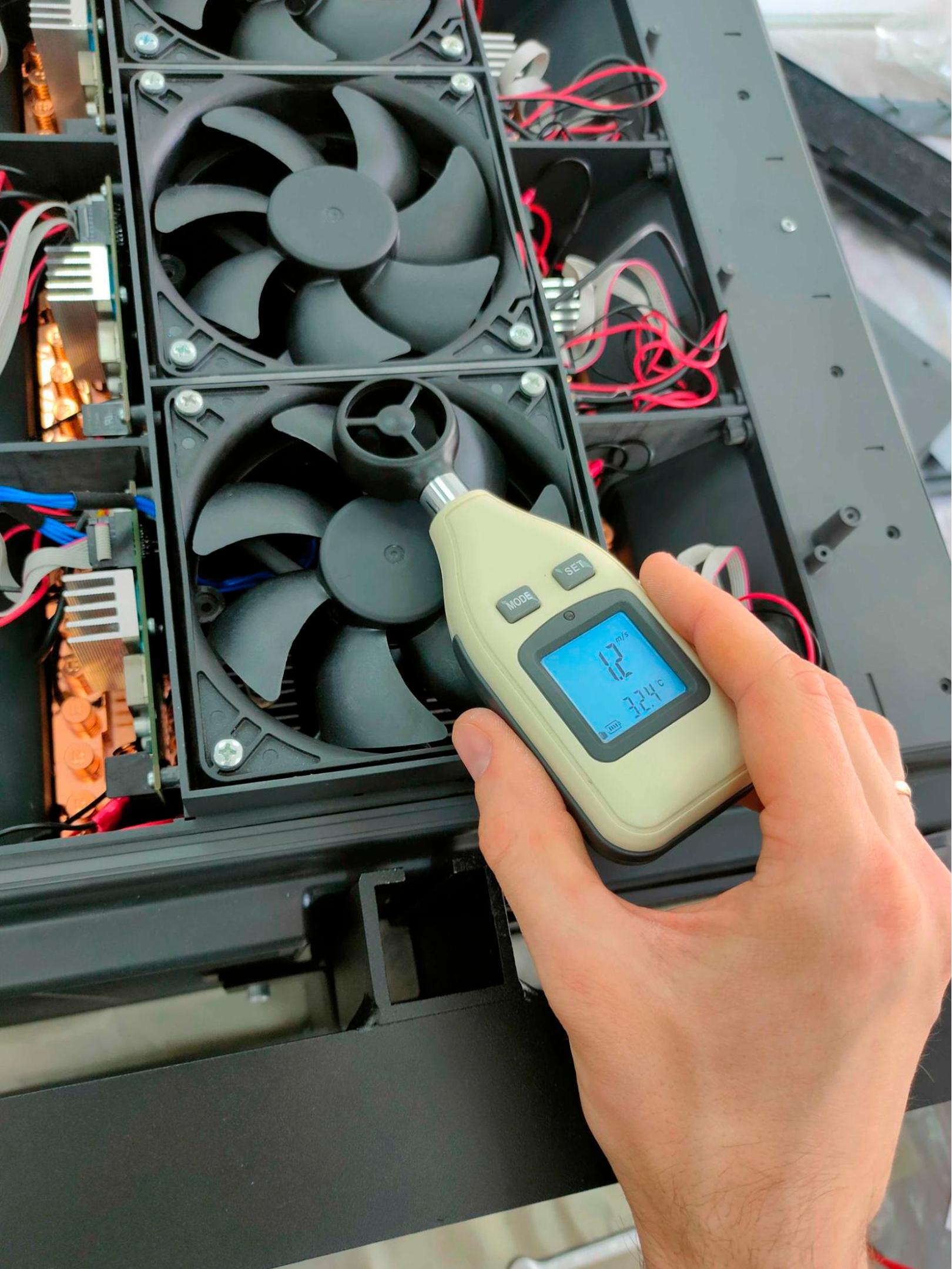 AcquaTap portable water generator